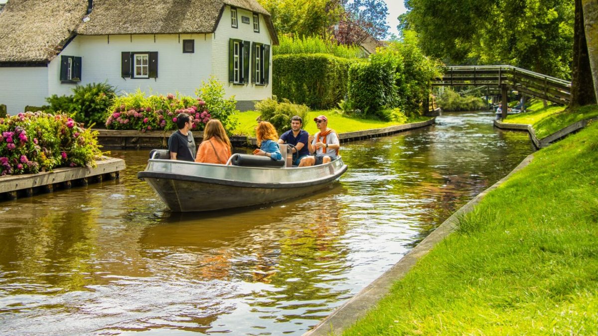 Welche Rundfahrten und Pakete gibt es in Giethoorn?
