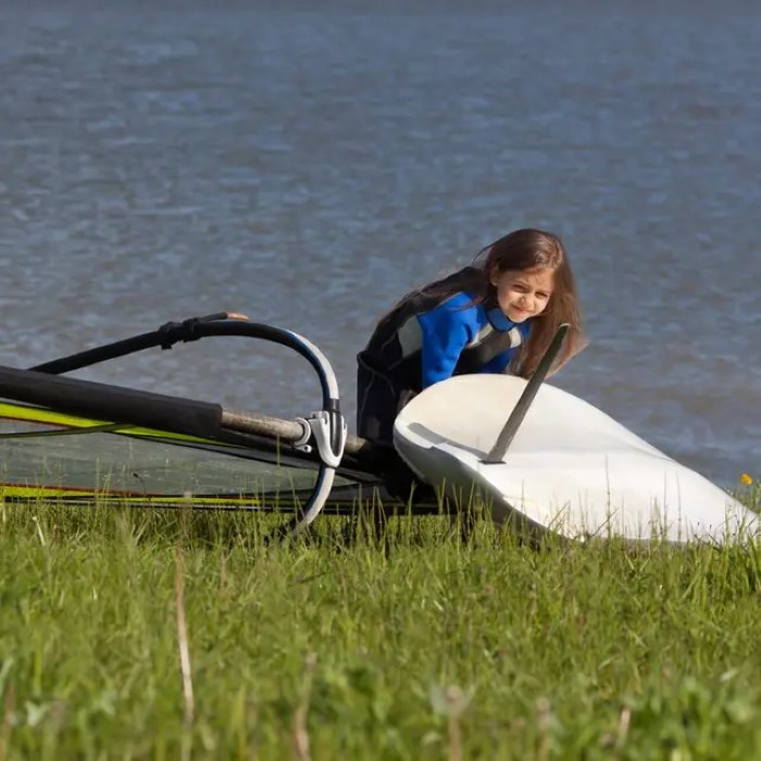 Windsurfing student at the surf beach in Giethoorn