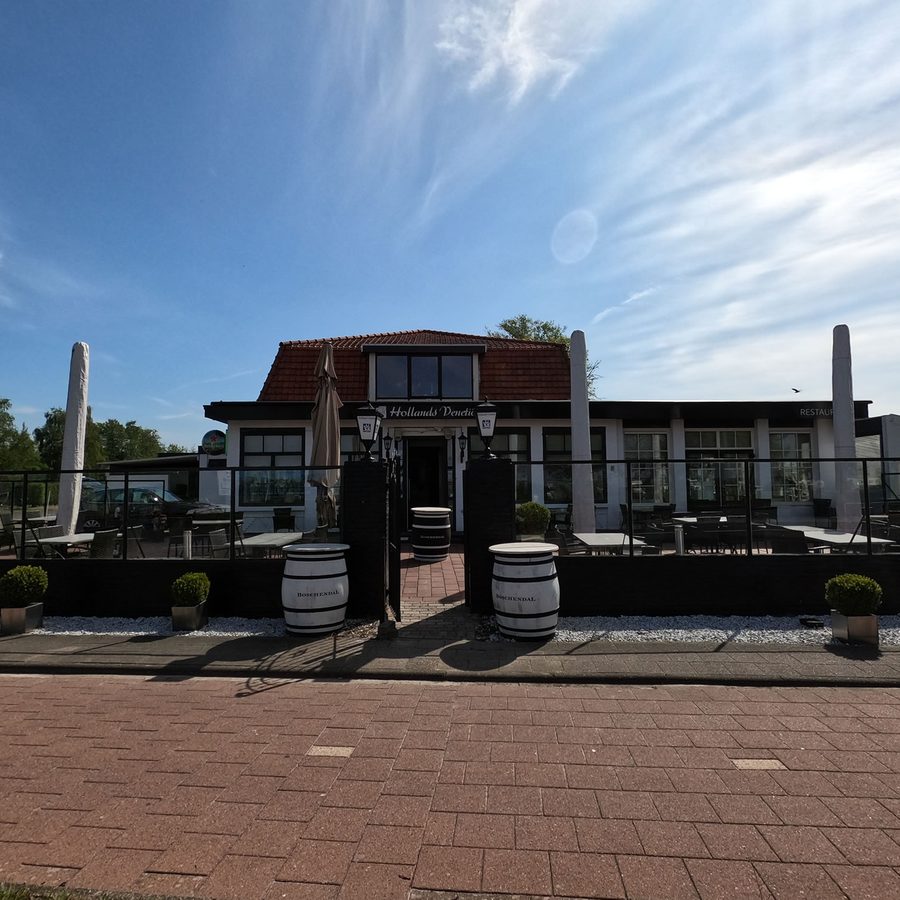 Restaurant Hollands Venetië mit Terrasse an der Beulakerweg in Giethoorn