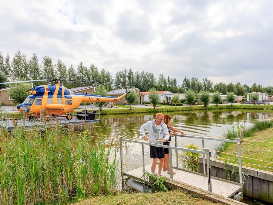 Helicopter to stay overnight in, on the water at Vakantiepark 't Akkertien
