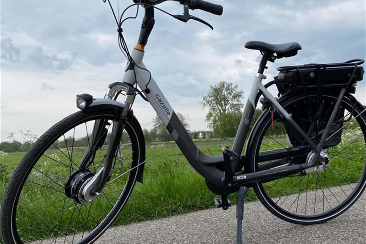 Electric shared bike near Giethoorn