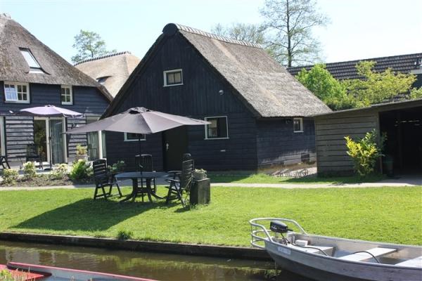 Experience Giethoorn this summer