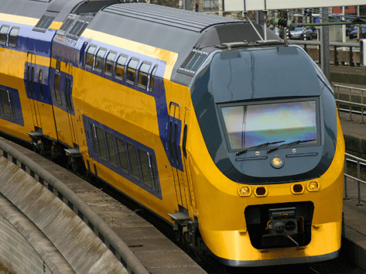dutch railways ns train amsterdam to giethoorn