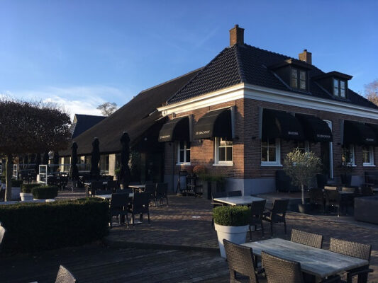 restaurant de grachthof in Giethoorn